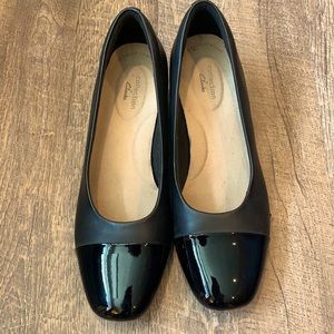 Clarks Ultimate Comfort Black & Patent Edgy Heels